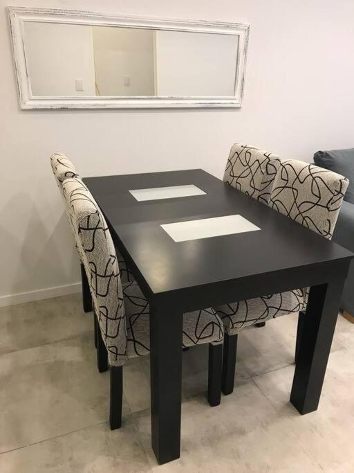 Suite In San Telmo Dormitorio En Suite Con Dos Banos Y Balcon A La Calle Buenos Aires Luaran gambar