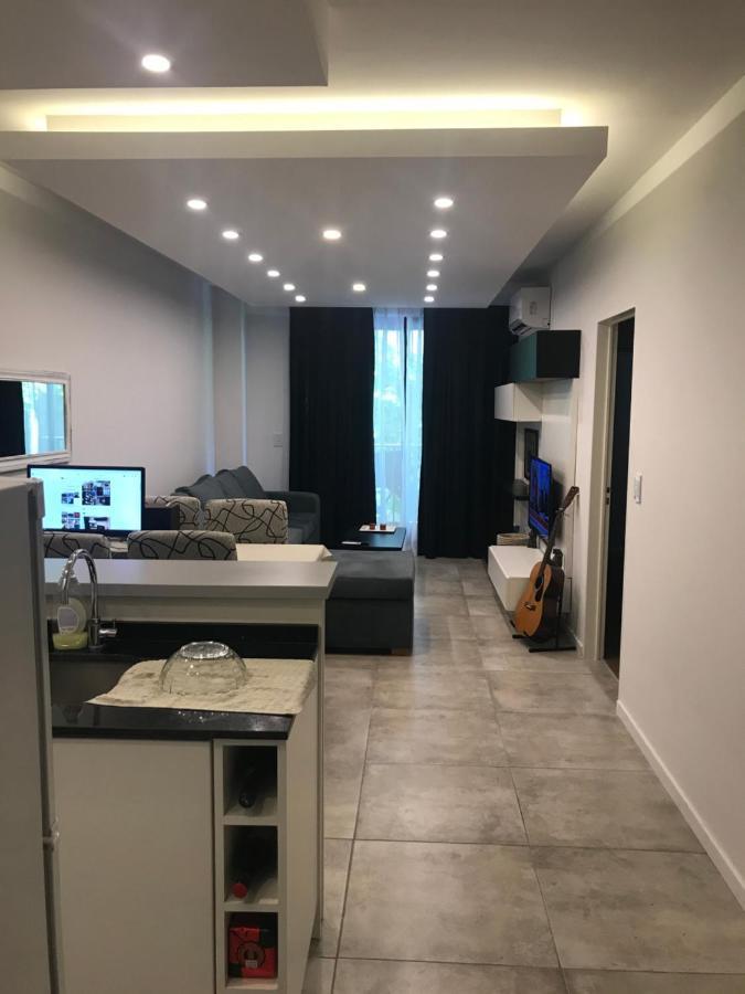 Suite In San Telmo Dormitorio En Suite Con Dos Banos Y Balcon A La Calle Buenos Aires Luaran gambar