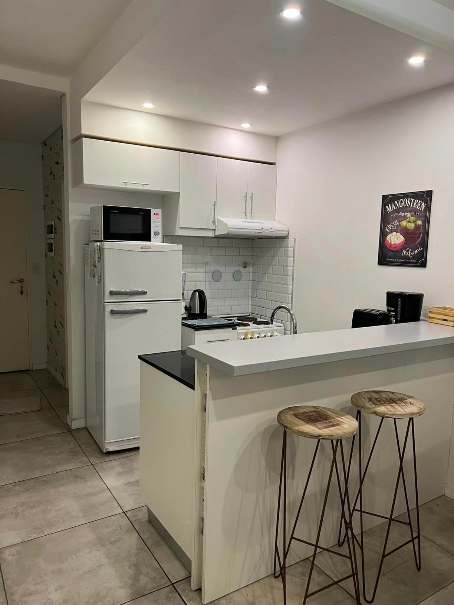Suite In San Telmo Dormitorio En Suite Con Dos Banos Y Balcon A La Calle Buenos Aires Luaran gambar