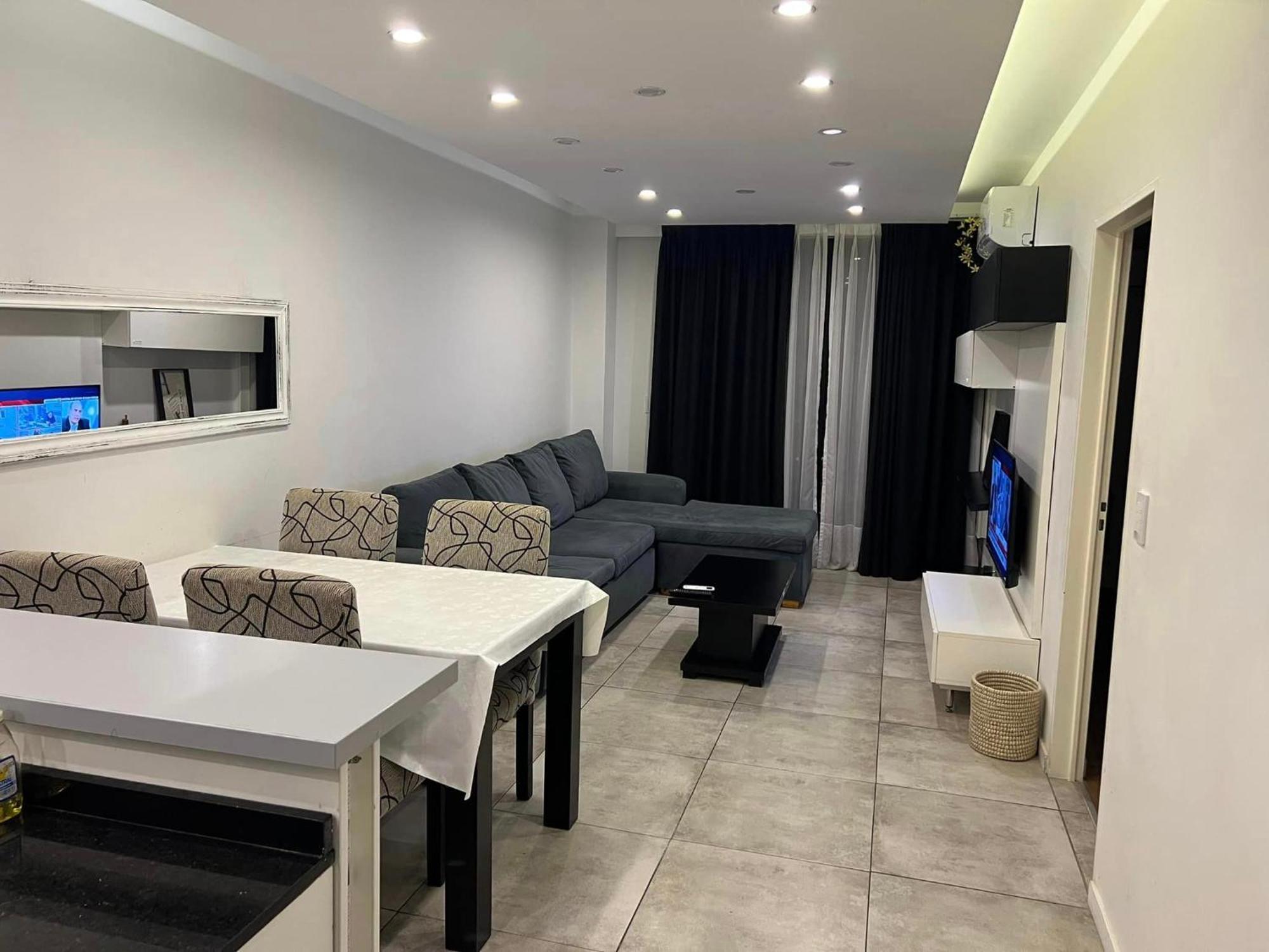 Suite In San Telmo Dormitorio En Suite Con Dos Banos Y Balcon A La Calle Buenos Aires Luaran gambar